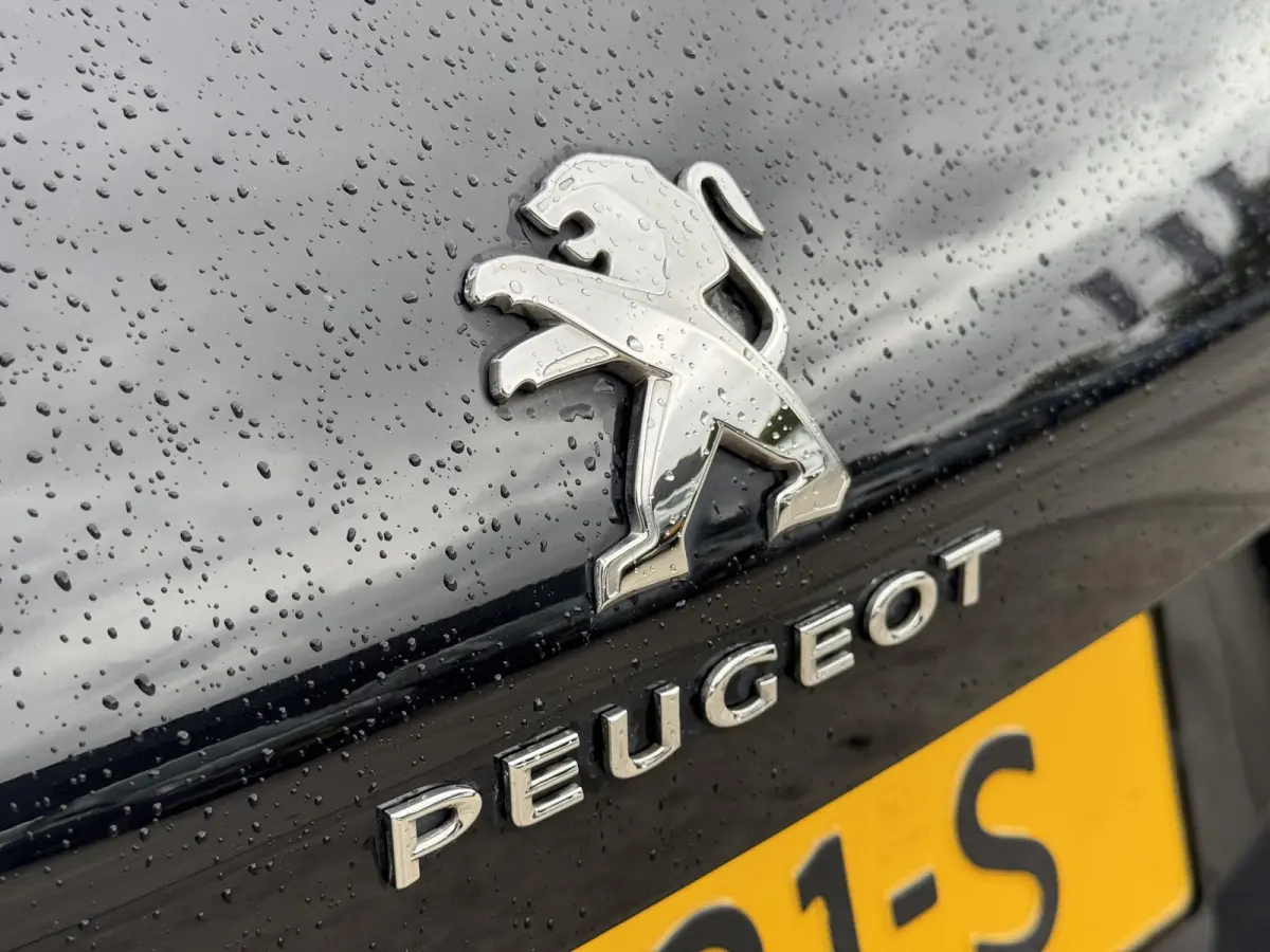 1.2 PureTech GT 1e Eigenaar|Navi|Pano|Camera|Clima|Cruise|PDC|Stoelverwarming|APK tot 02-2028