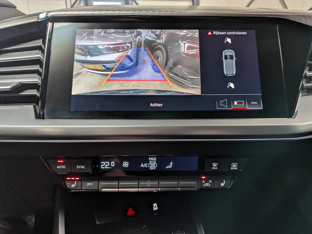 35 Launch edition Advanced Plus 55 kWh | NL-AUTO! | 1E EIGENAAR! | ADAPTIVE CRUISE | PANODAK | LANE ASSIST | STOELVERWARMING | PARK SENS V+A | LED