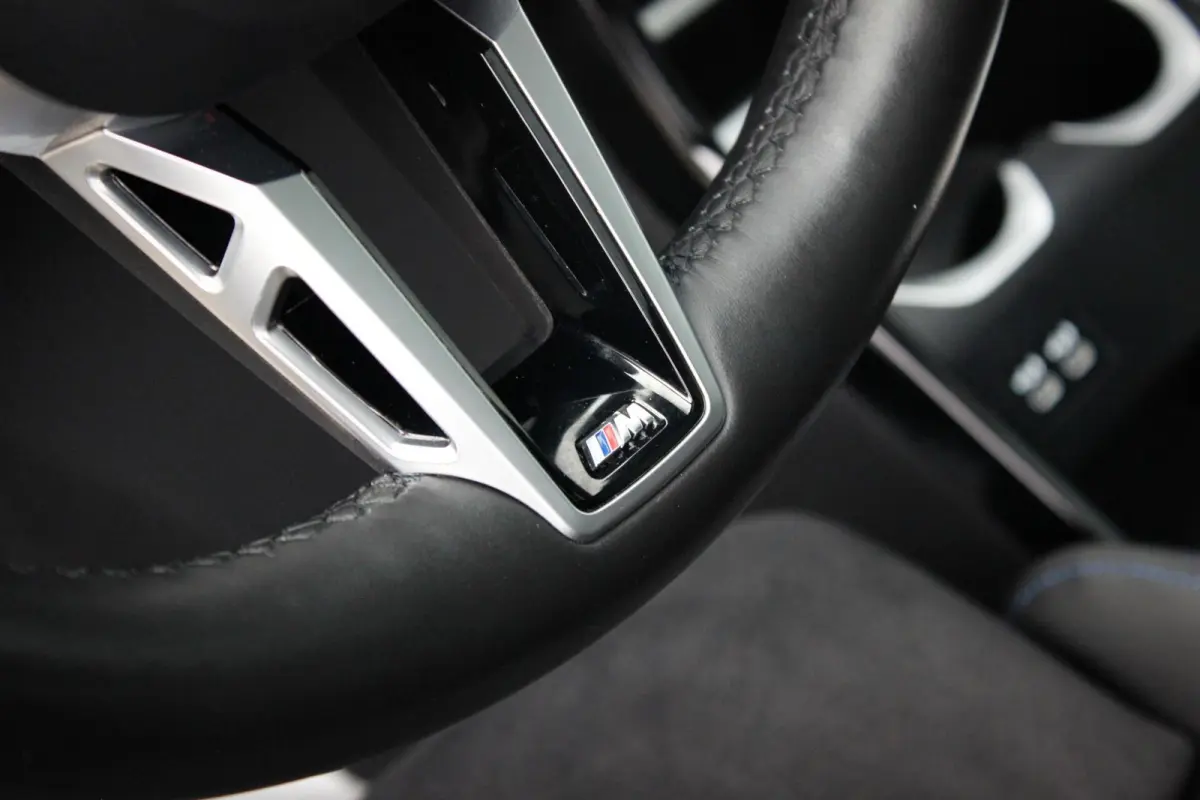 xDrive30 67 kWh // 99,2% SoH | M-Sport | Panoramadak | Harman Kardon | HUD | 360 CAM | Massage| Elek. + Memory | Sfeerverlichting