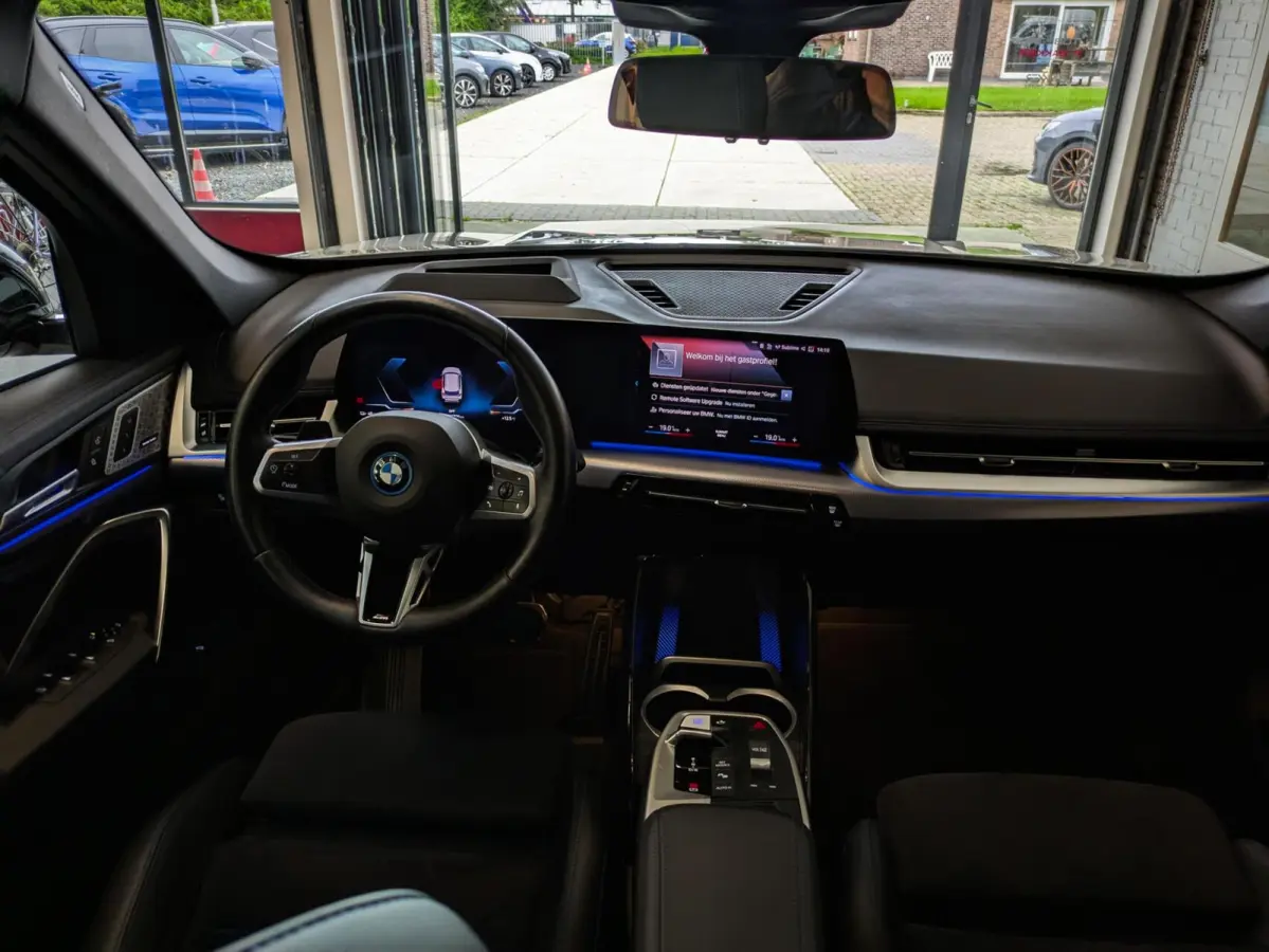 xDrive30 67 kWh // 99,2% SoH | M-Sport | Panoramadak | Harman Kardon | HUD | 360 CAM | Massage| Elek. + Memory | Sfeerverlichting