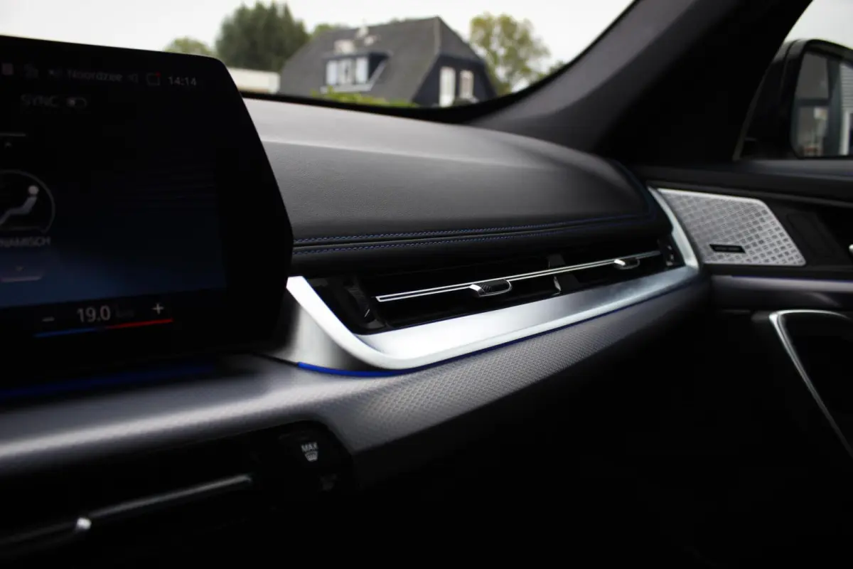 xDrive30 67 kWh // 99,2% SoH | M-Sport | Panoramadak | Harman Kardon | HUD | 360 CAM | Massage| Elek. + Memory | Sfeerverlichting