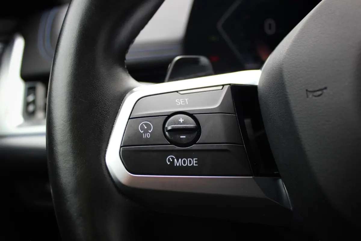 xDrive30 67 kWh // 99,2% SoH | M-Sport | Panoramadak | Harman Kardon | HUD | 360 CAM | Massage| Elek. + Memory | Sfeerverlichting