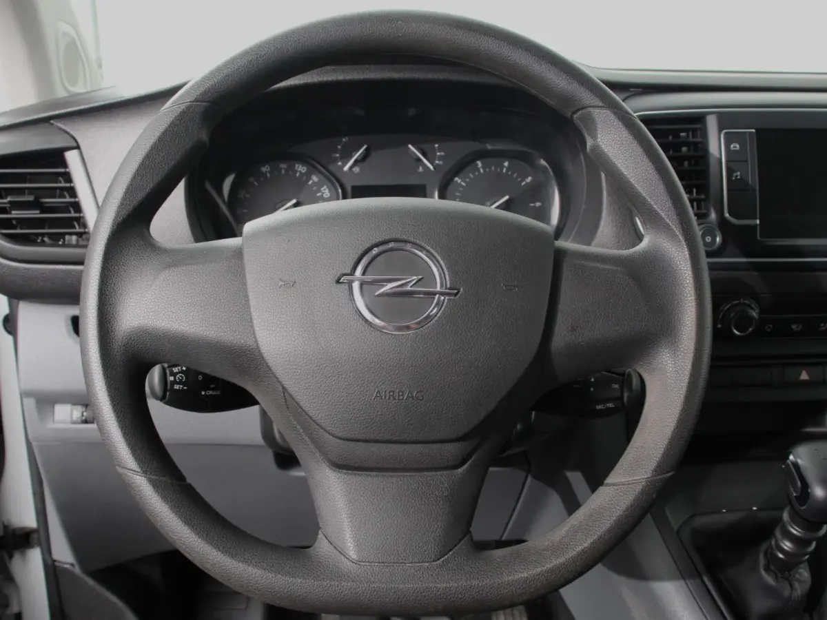 1.5 CDTI L3H1 9persoons PERSONENBUS Prijs is incl. BTW/BPM Climate control Cruise control Radio Apple Carplay/ Android Auto
