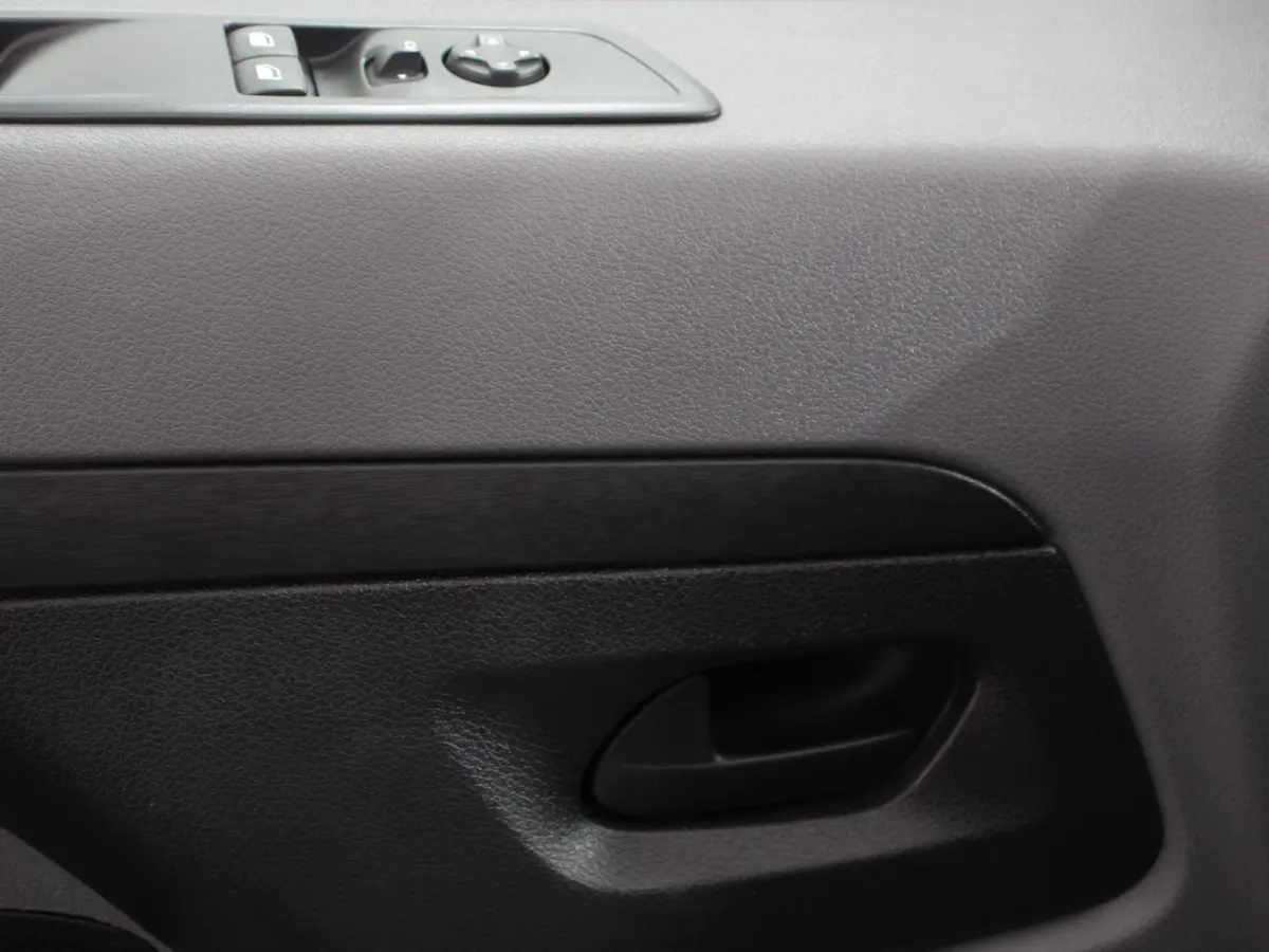 1.5 CDTI L3H1 9persoons PERSONENBUS Prijs is incl. BTW/BPM Climate control Cruise control Radio Apple Carplay/ Android Auto