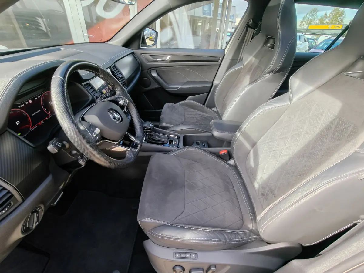 1.5 TSI Sportline Business / Automaat / Pano / Sensoren / Trekhaak (1.800KG) / Camera /