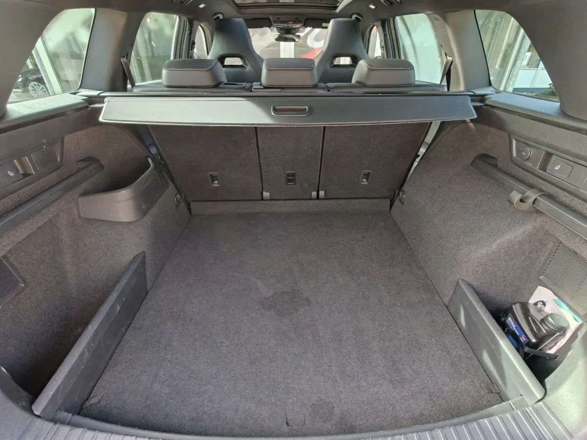 1.5 TSI Sportline Business / Automaat / Pano / Sensoren / Trekhaak (1.800KG) / Camera /