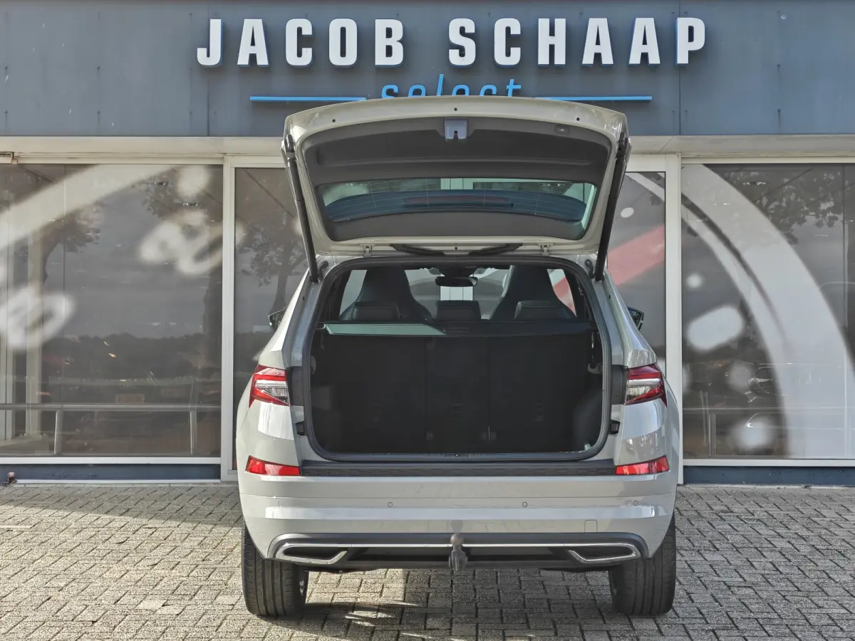 1.5 TSI Sportline Business / Automaat / Pano / Sensoren / Trekhaak (1.800KG) / Camera /
