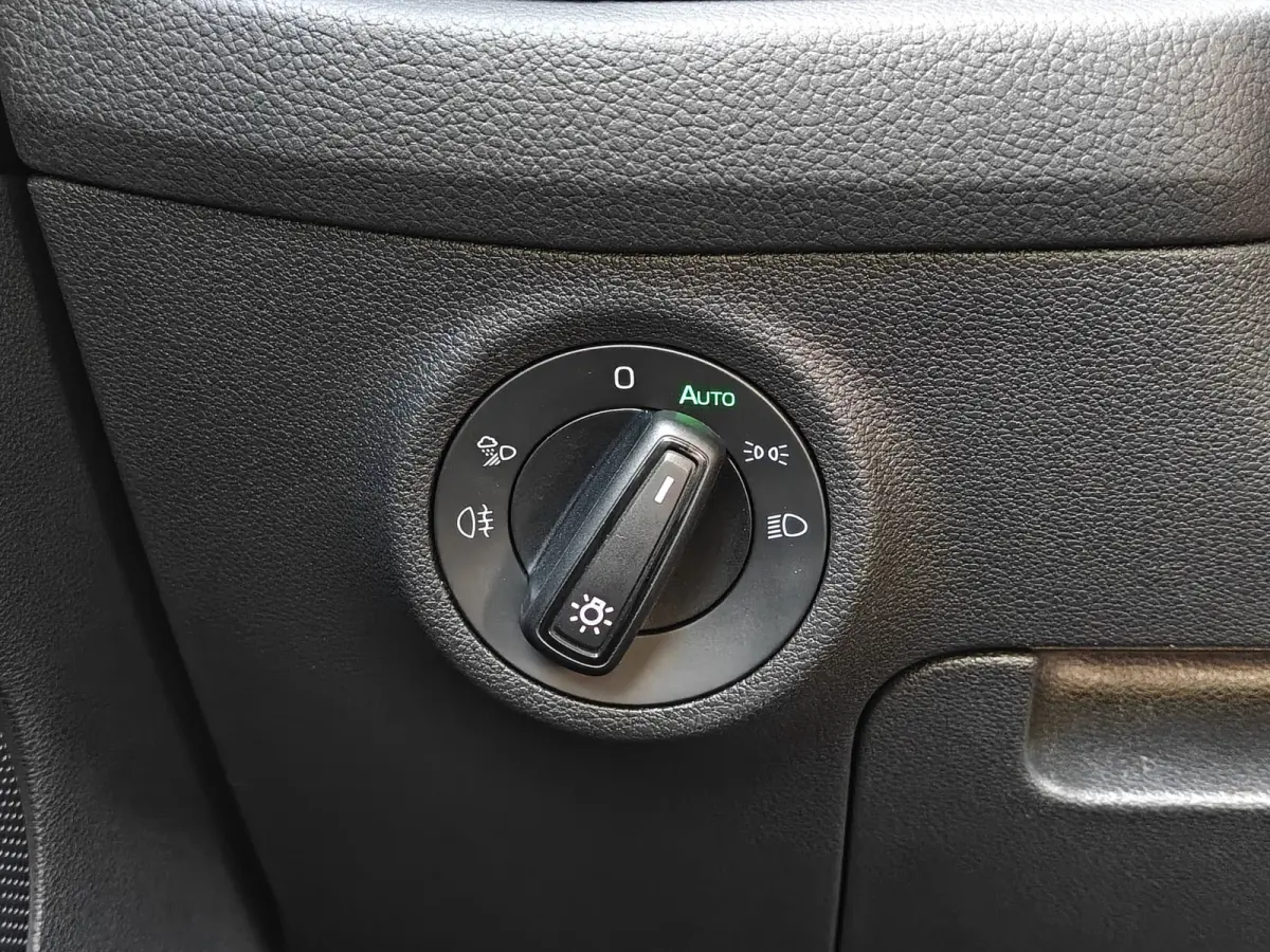 1.5 TSI Sportline Business / Automaat / Pano / Sensoren / Trekhaak (1.800KG) / Camera /