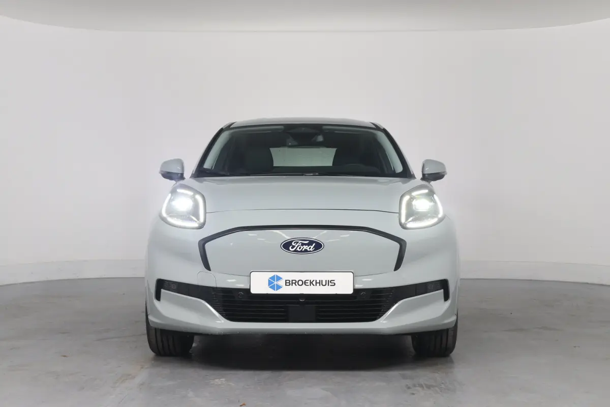 Select FWD 47 kWh | Winter Pack | Camera | Elektrische Kofferklep | Navigatie | Draadloze Telefoonlader | Parkeersensoren | Apple Carplay & Android Auto |