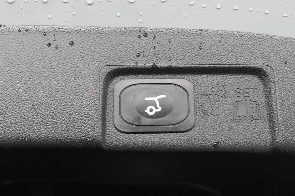 Select FWD 47 kWh | Winter Pack | Camera | Elektrische Kofferklep | Navigatie | Draadloze Telefoonlader | Parkeersensoren | Apple Carplay & Android Auto |