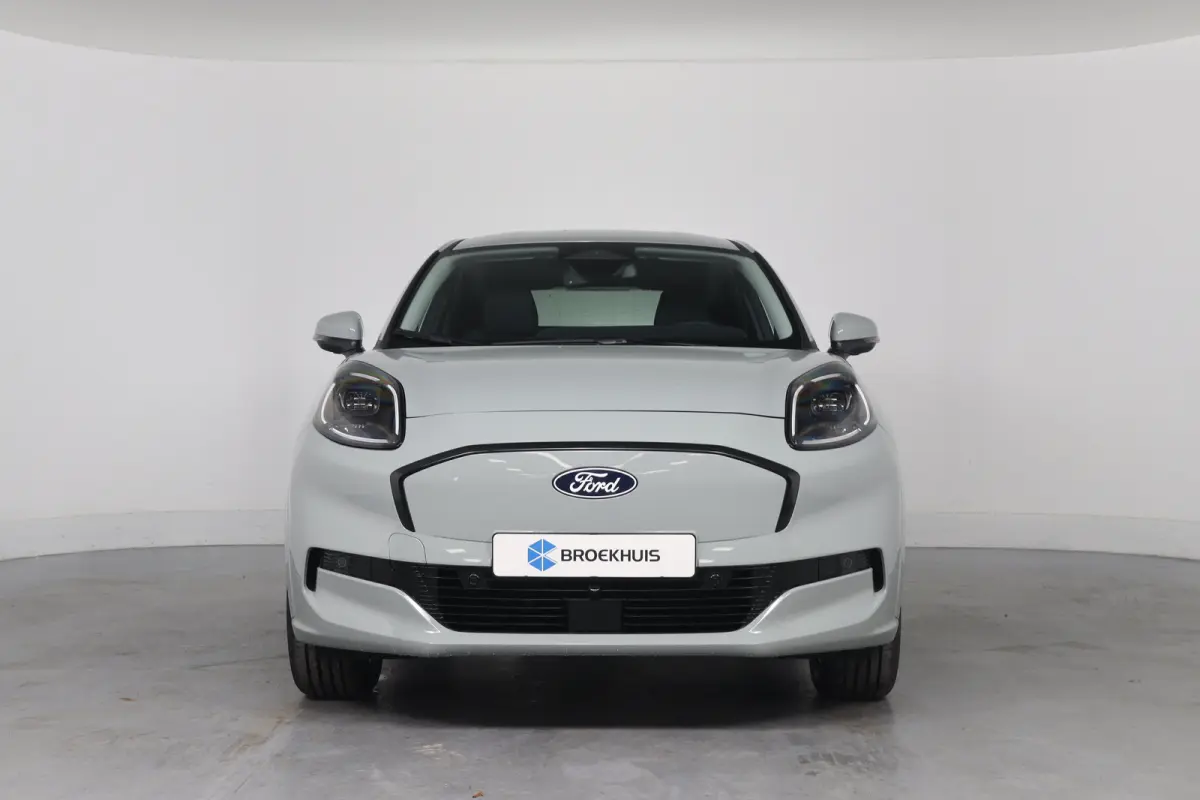 Select FWD 47 kWh | Winter Pack | Camera | Elektrische Kofferklep | Navigatie | Draadloze Telefoonlader | Parkeersensoren | Apple Carplay & Android Auto |