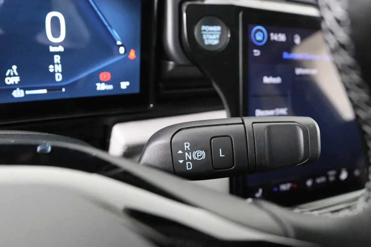 Select FWD 47 kWh | Winter Pack | Camera | Elektrische Kofferklep | Navigatie | Draadloze Telefoonlader | Parkeersensoren | Apple Carplay & Android Auto |
