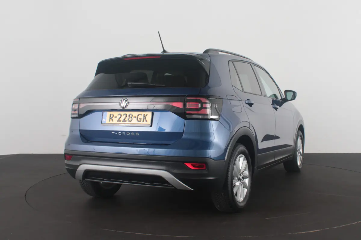 1.0 TSI Life > All season banden/ACC/PDC V+A/Navigatie via Apple Carplay/Android Auto