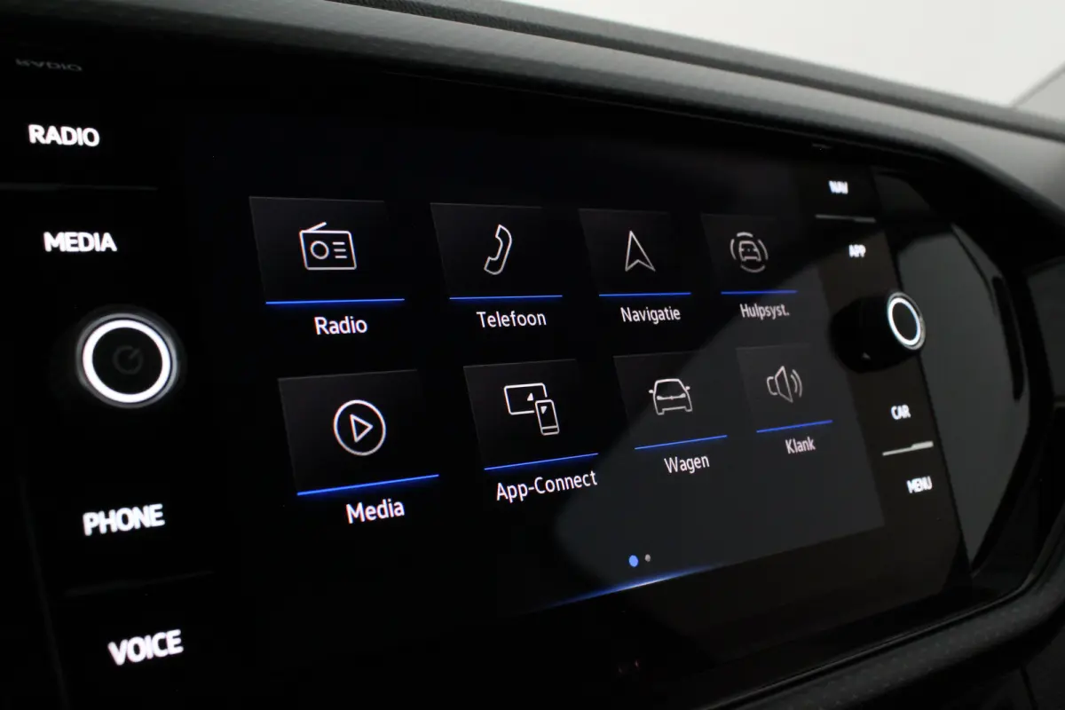 1.0 TSI Life > All season banden/ACC/PDC V+A/Navigatie via Apple Carplay/Android Auto