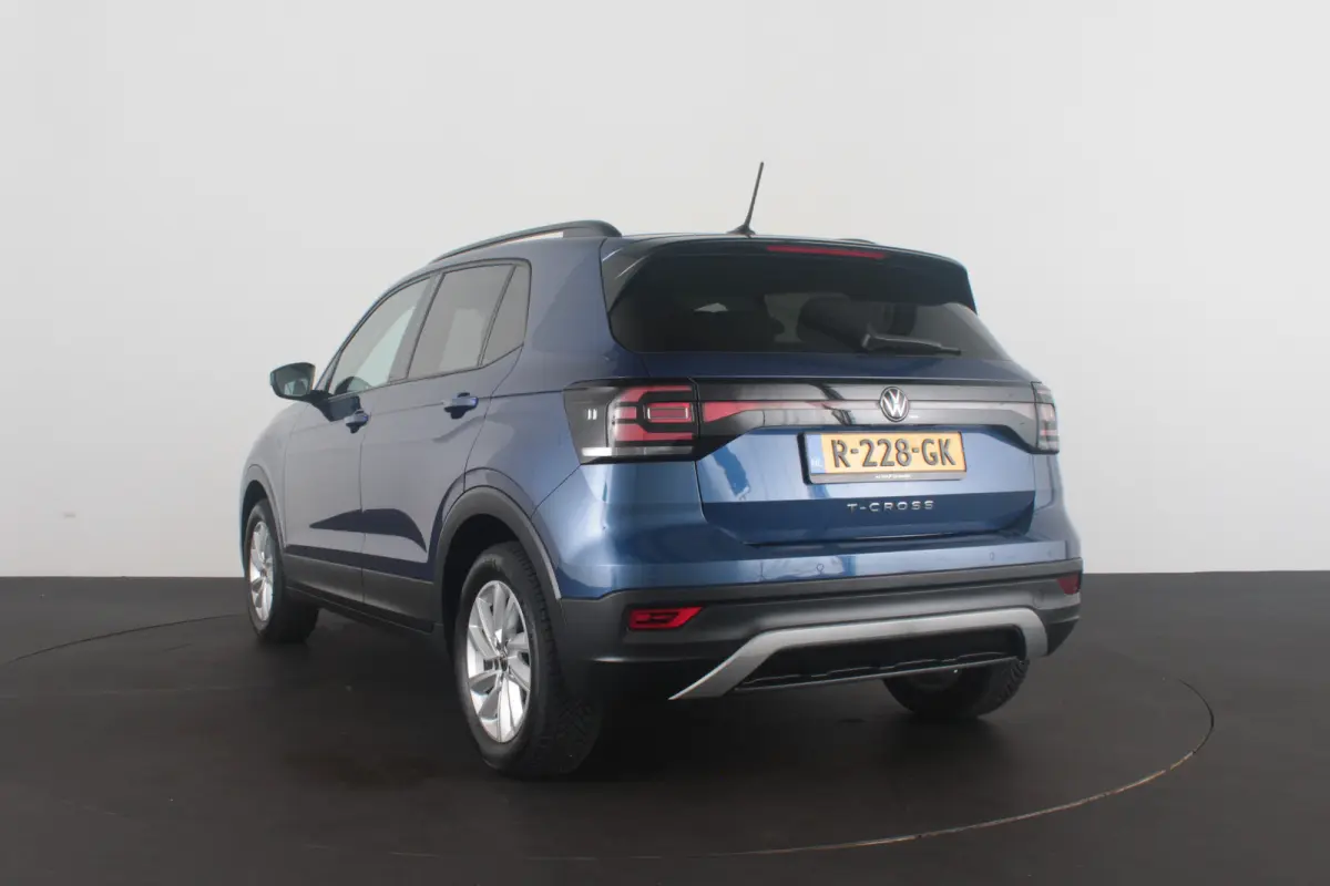 1.0 TSI Life > All season banden/ACC/PDC V+A/Navigatie via Apple Carplay/Android Auto