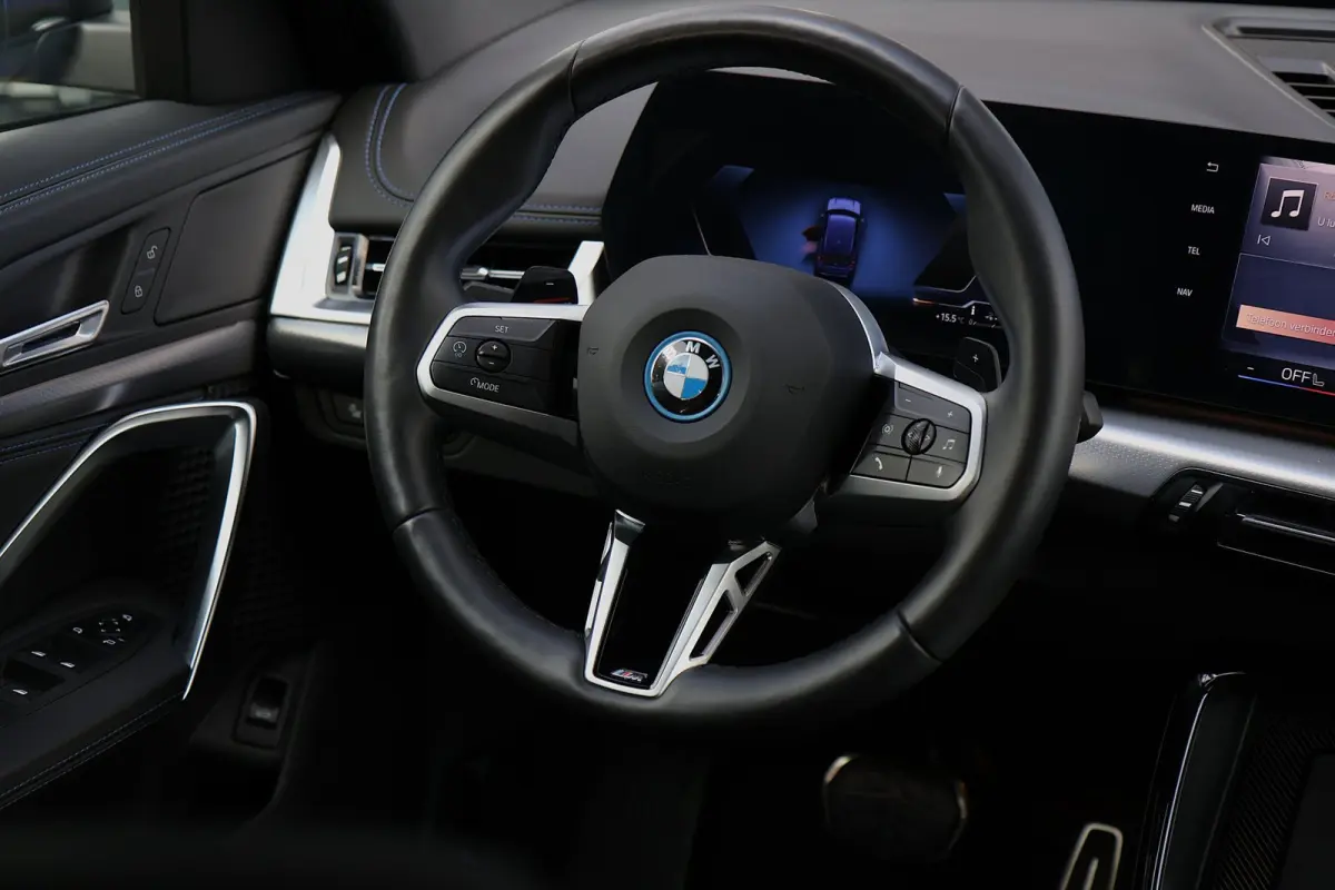 XDrive25e M-Sport 20 Inch Black Edition