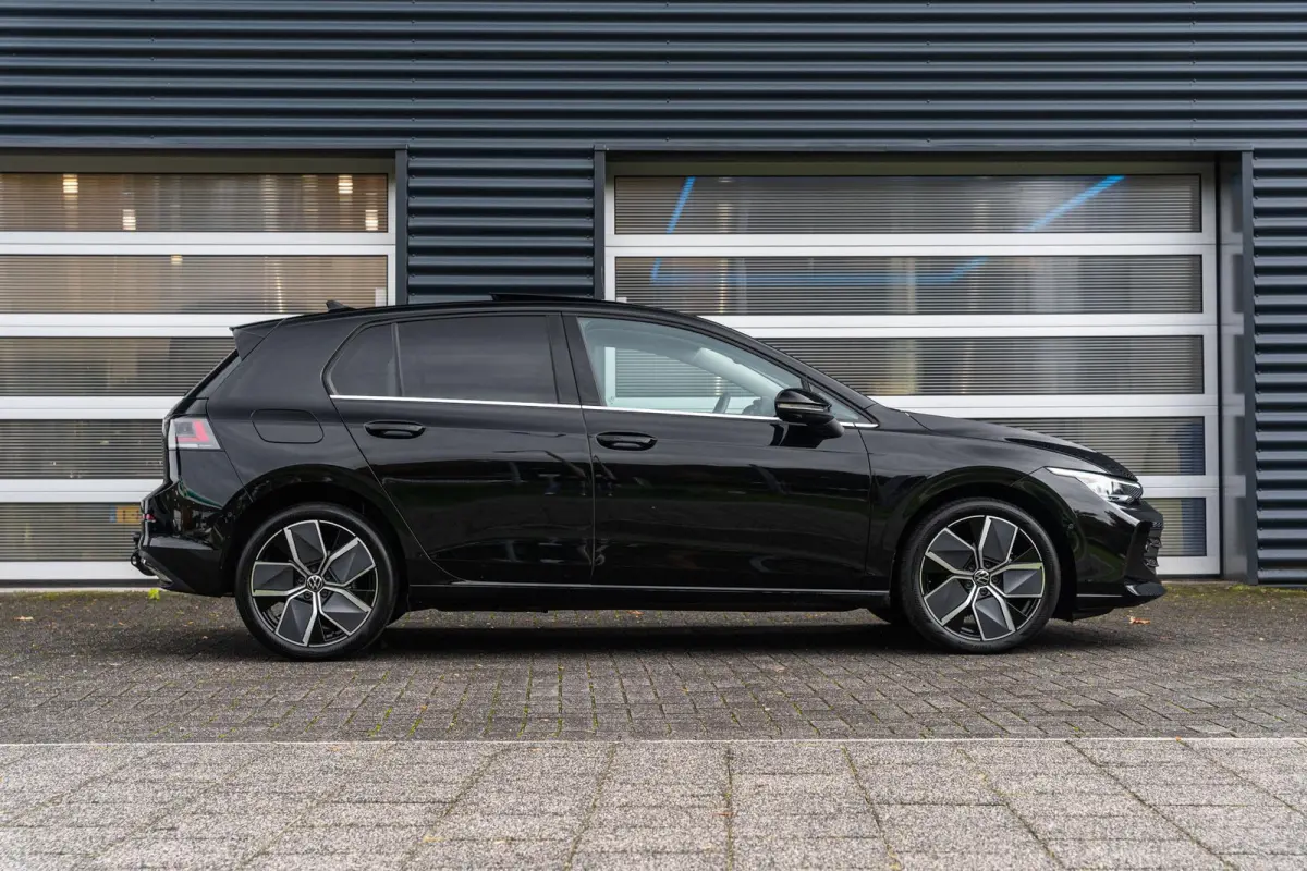 1.5 eHybrid 204pk Style Edition | Trekhaak | Panoramadak | AreaView | IQ-Matrix Light