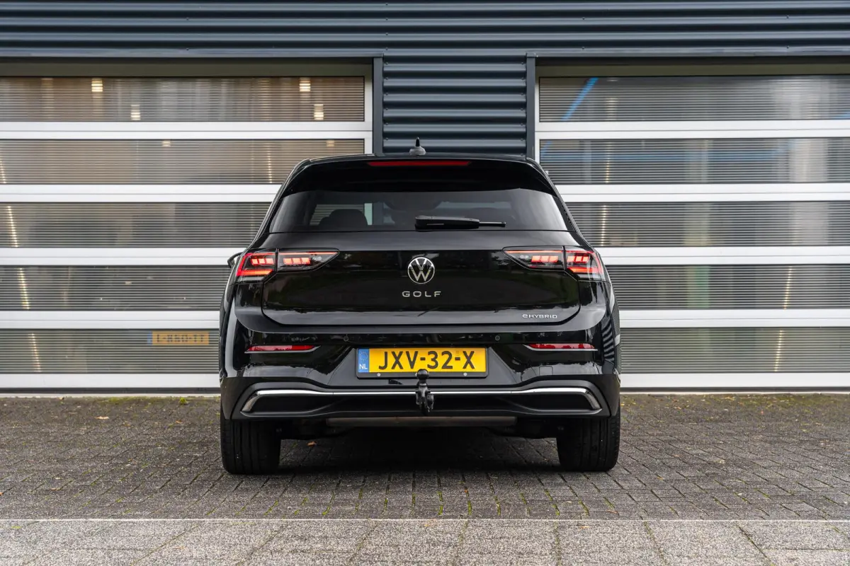 1.5 eHybrid 204pk Style Edition | Trekhaak | Panoramadak | AreaView | IQ-Matrix Light