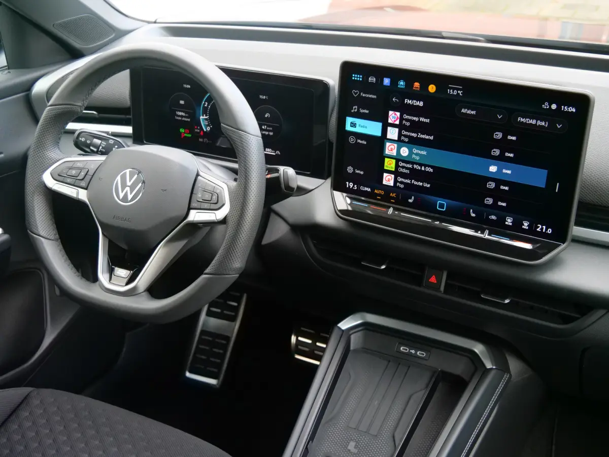 1.5 eTSI R-Line 150 Pk Automaat Apple Carplay / DAB / Camera