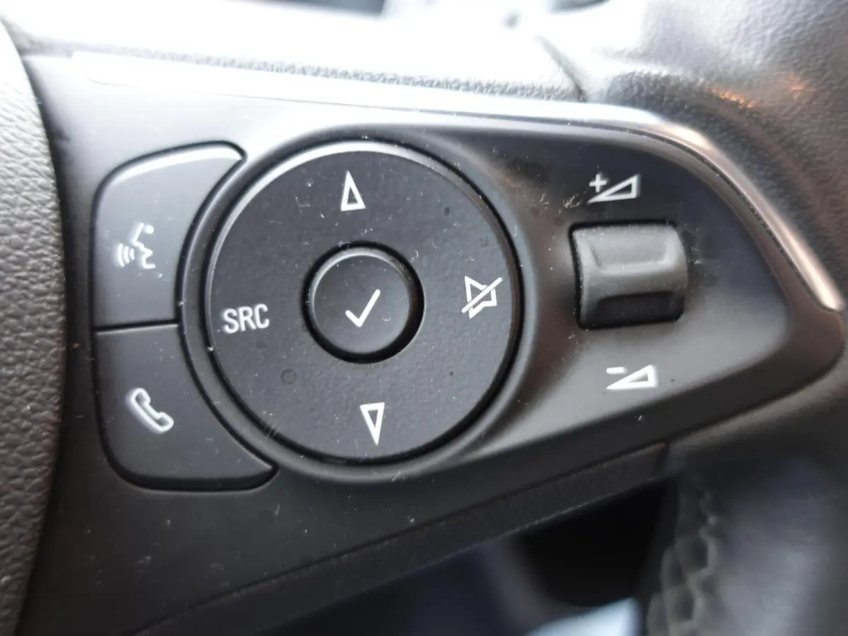 1.2 Turbo 130pk Automaat Elegance Opel Crossland 1.2 Turbo 130pk AUT. Elegance Navigatie Apple Carplay/Android Auto Camera Parkeersensoren Cruise Control Stoel- en Stuurverwarming Keyless En