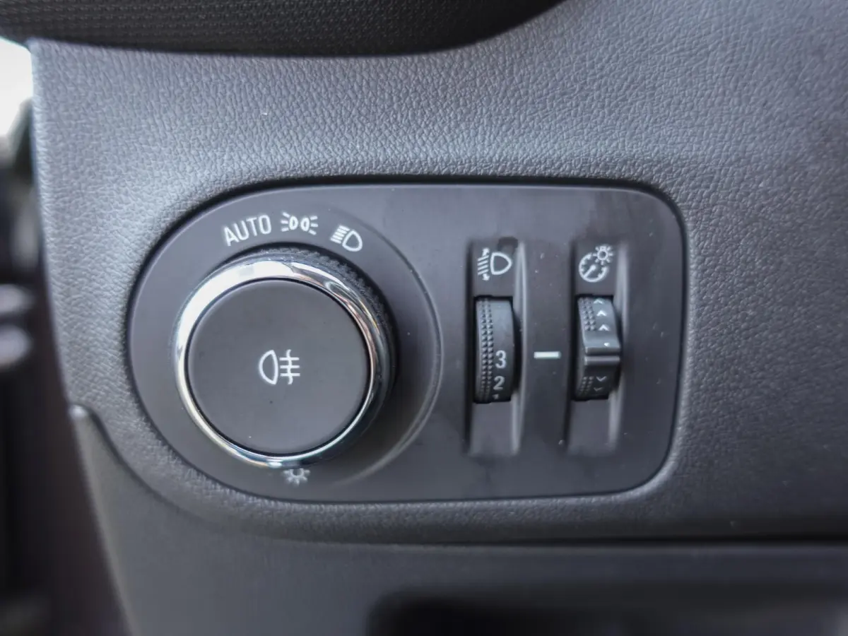 1.2 Turbo 130pk Automaat Elegance Opel Crossland 1.2 Turbo 130pk AUT. Elegance Navigatie Apple Carplay/Android Auto Camera Parkeersensoren Cruise Control Stoel- en Stuurverwarming Keyless En