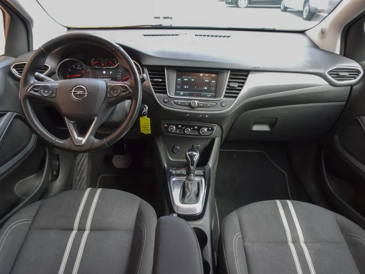 1.2 Turbo 130pk Automaat Elegance Opel Crossland 1.2 Turbo 130pk AUT. Elegance Navigatie Apple Carplay/Android Auto Camera Parkeersensoren Cruise Control Stoel- en Stuurverwarming Keyless En
