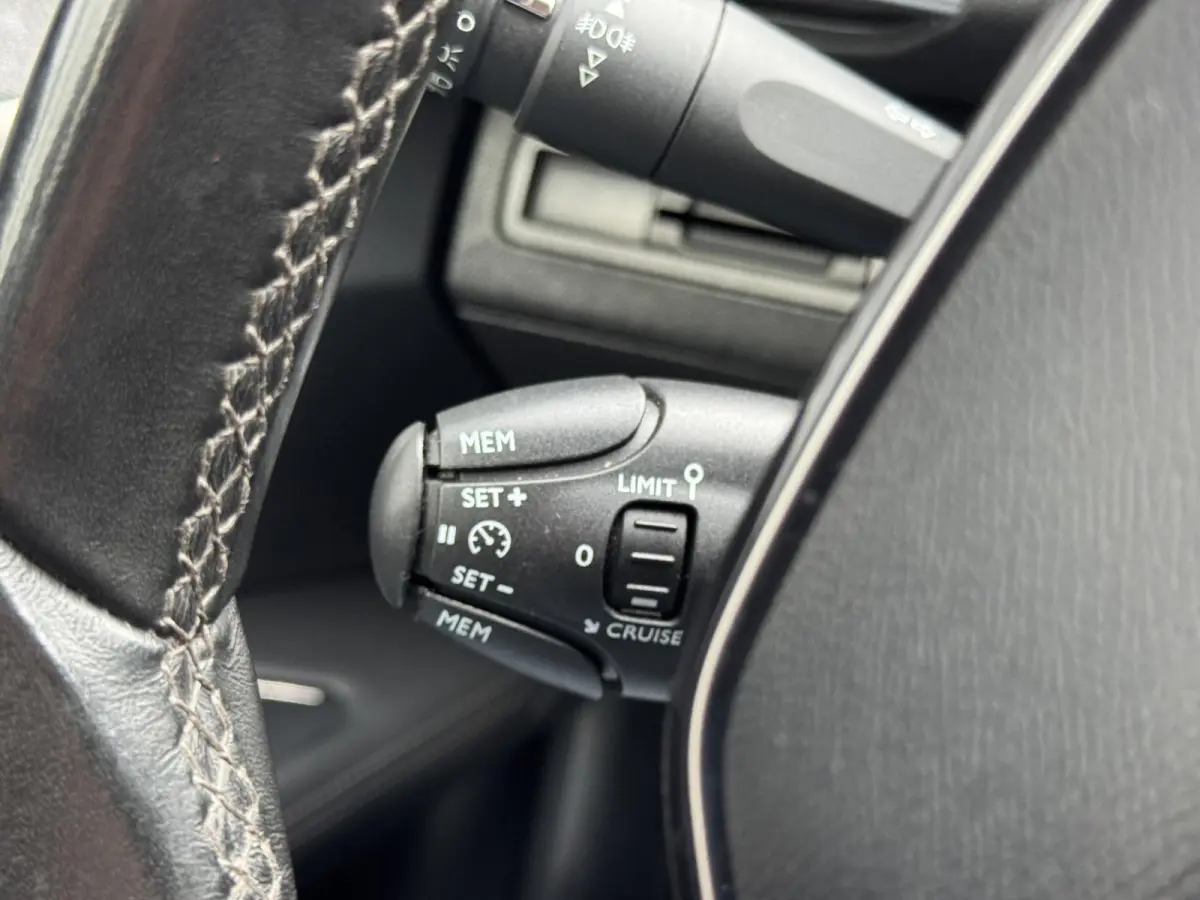 1.2 PureTech Access 2e Eigenaar|Navi|Clima|Trekhaak|Cruise|Carplay|APK tot 09-2027