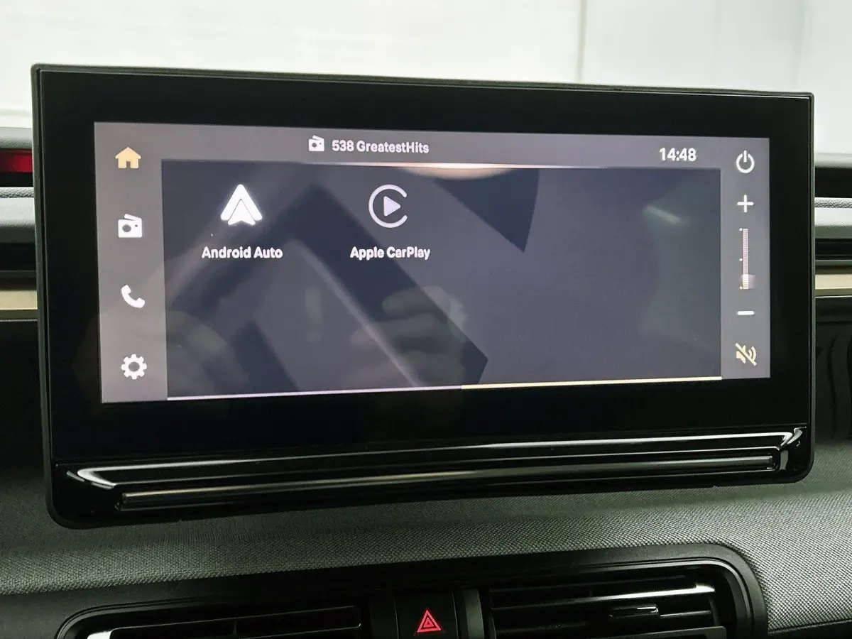 SUV Plus Hybrid 145pk Automaat | Navigatie via draadloze Apple Carplay / Android Auto | Achteruitrijcamera | Climate Control | Cruise Control | Parkeersensoren | Bluetooth | Comfortstoelen |