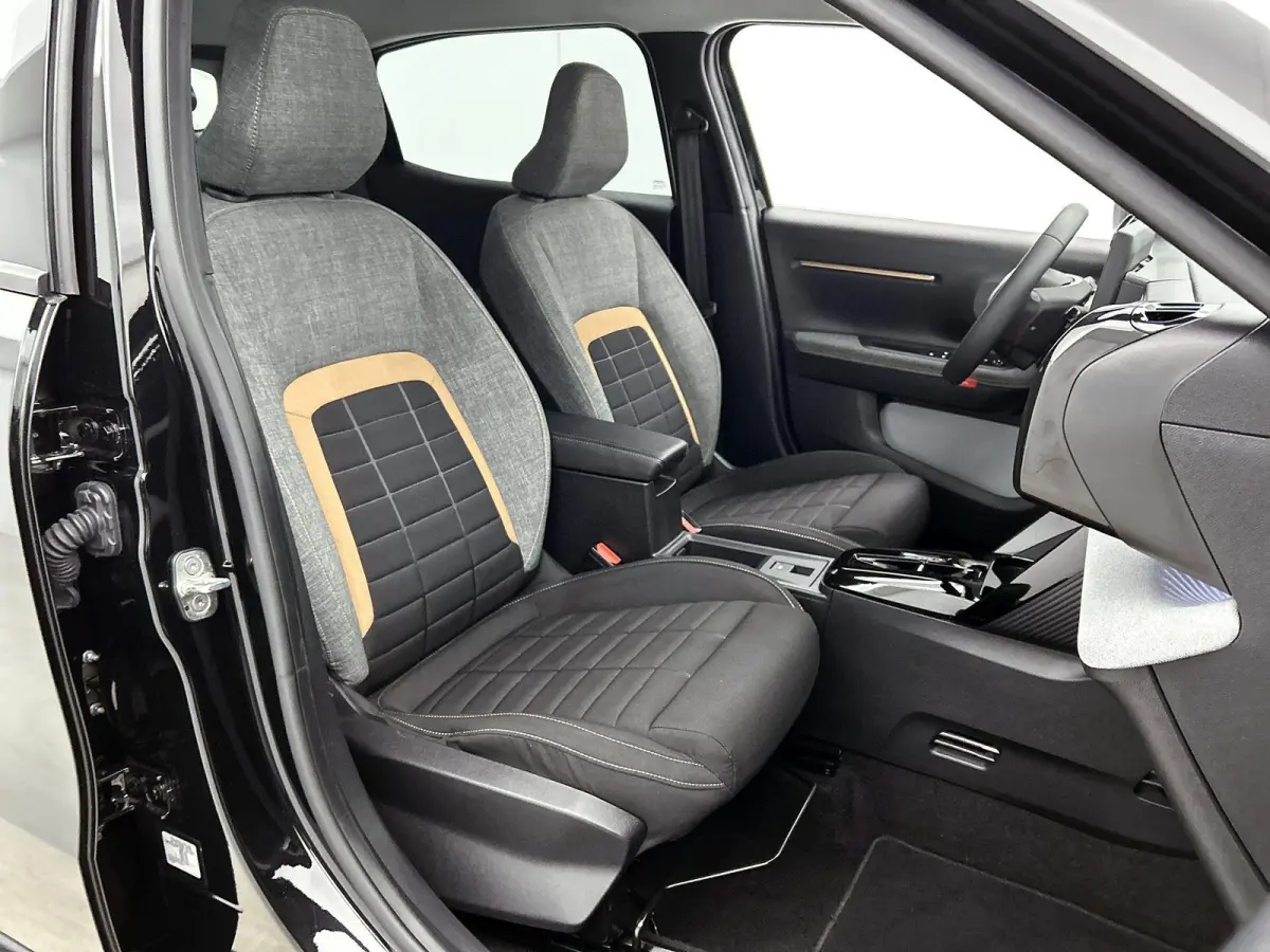SUV Plus Hybrid 145pk Automaat | Navigatie via draadloze Apple Carplay / Android Auto | Achteruitrijcamera | Climate Control | Cruise Control | Parkeersensoren | Bluetooth | Comfortstoelen |