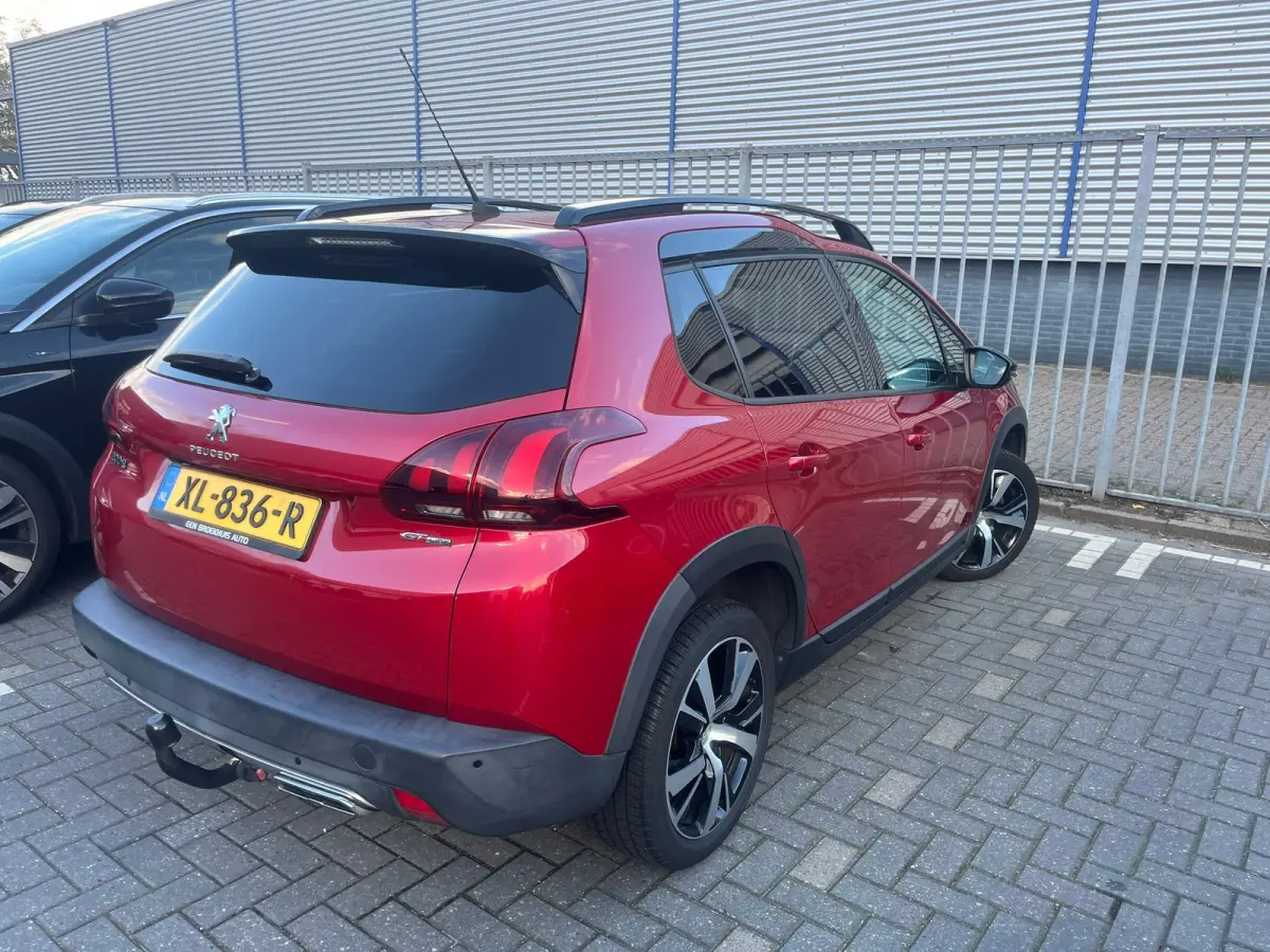 1.2 PureTech GT-Line Panoramadak | Half leder| Cruise | Climate Control | Trekhaak | | Achteruitrijcamera | Airco | Cruise control