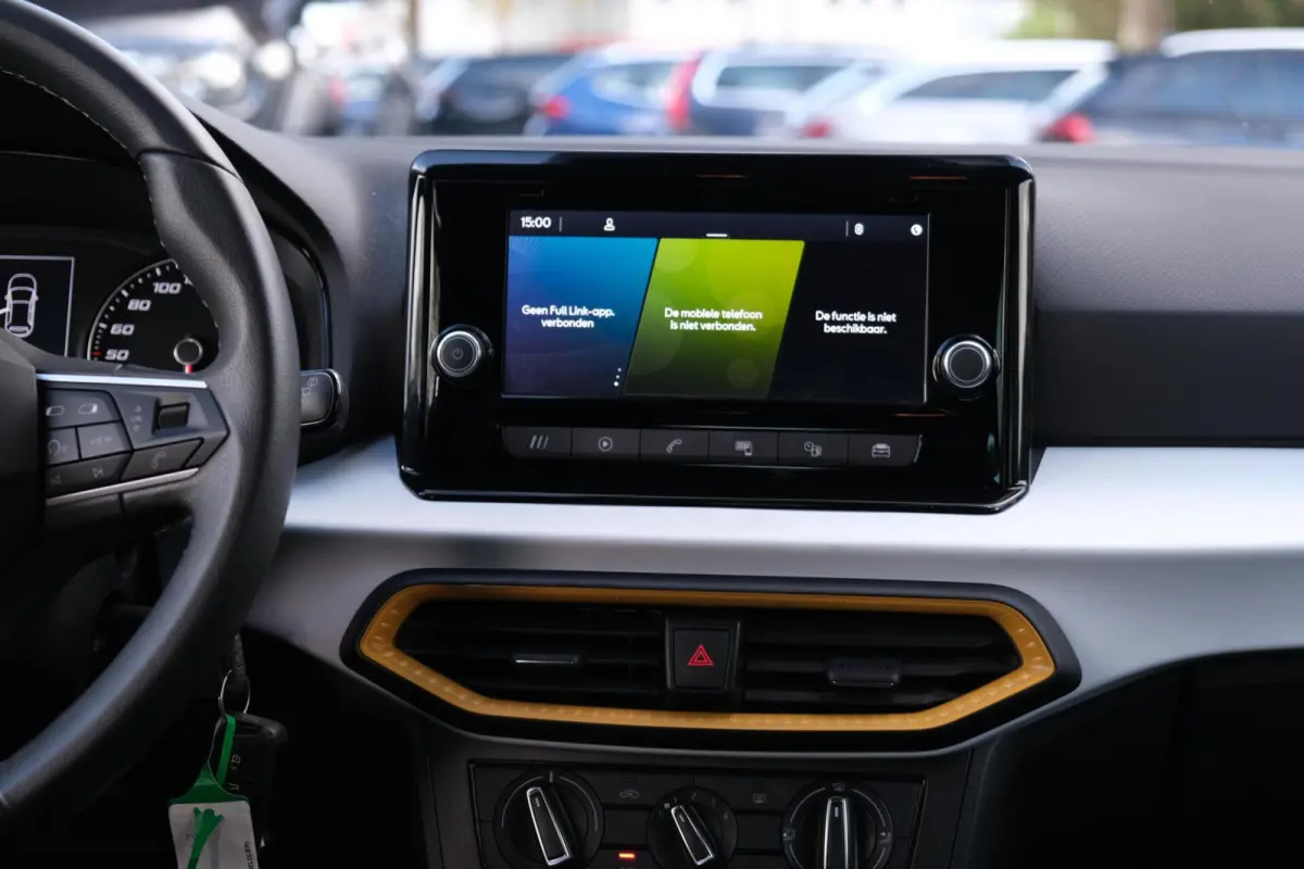 1.0 Style|Rijklaar!|Carplay|LaneAssist|FrontAssist|DAB|Cruise