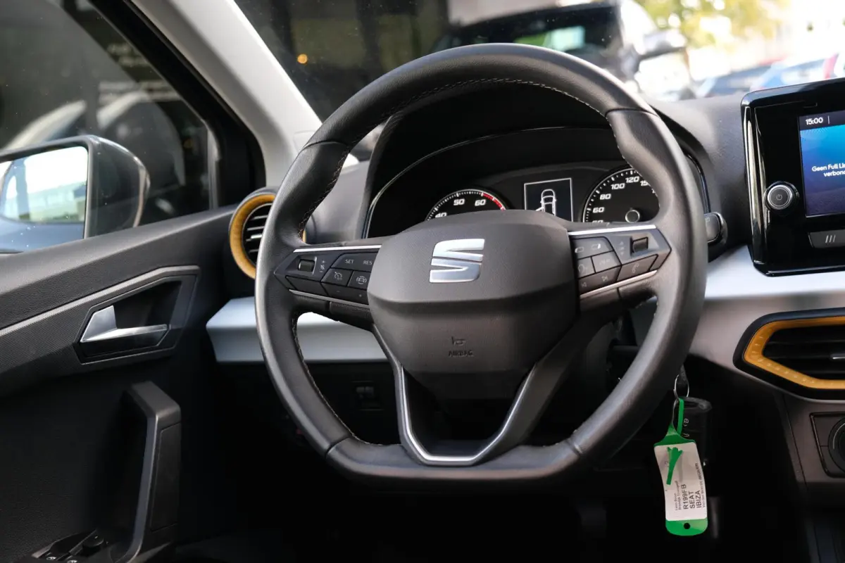 1.0 Style|Rijklaar!|Carplay|LaneAssist|FrontAssist|DAB|Cruise