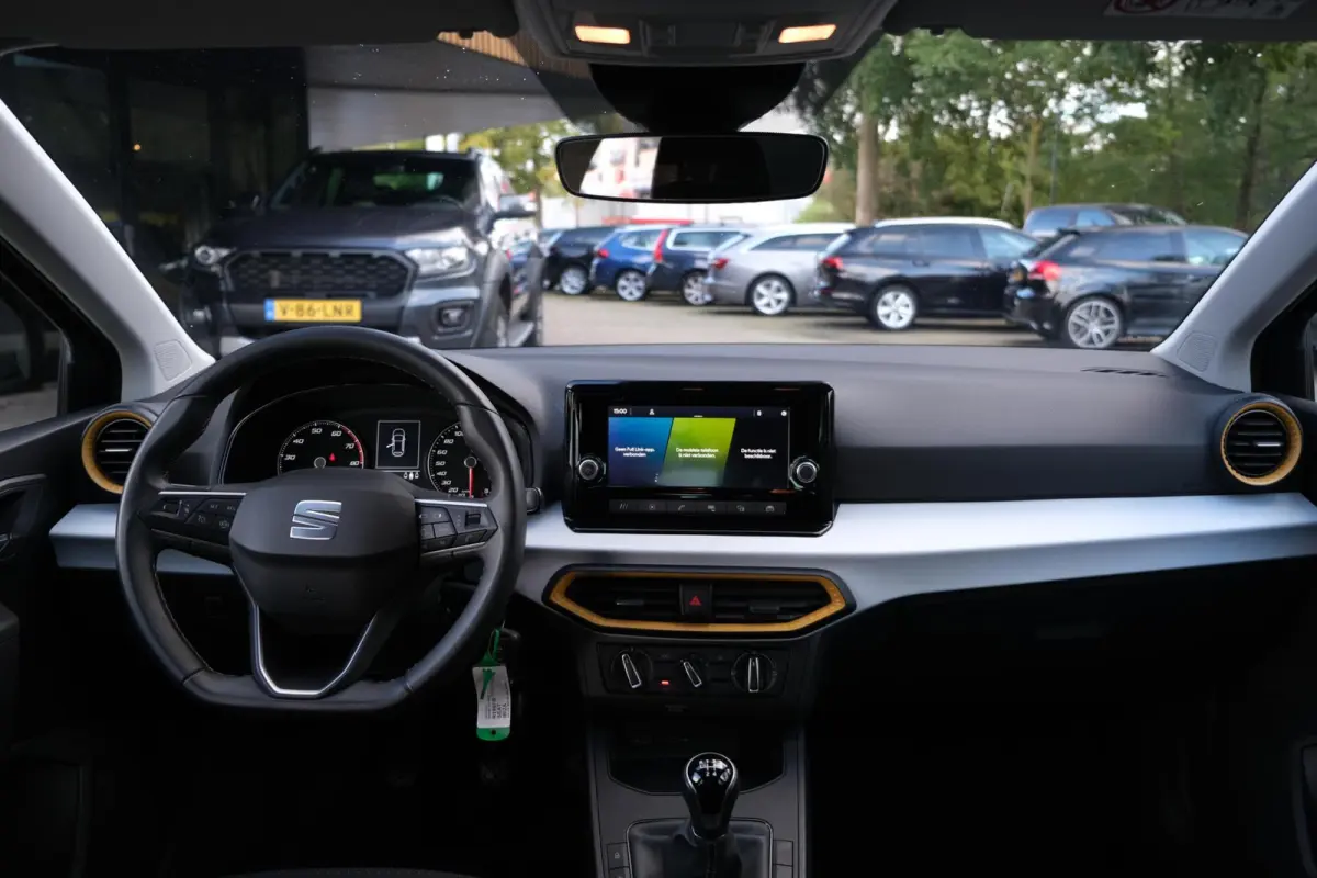 1.0 Style|Rijklaar!|Carplay|LaneAssist|FrontAssist|DAB|Cruise