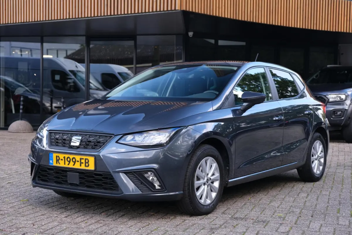 1.0 Style|Rijklaar!|Carplay|LaneAssist|FrontAssist|DAB|Cruise