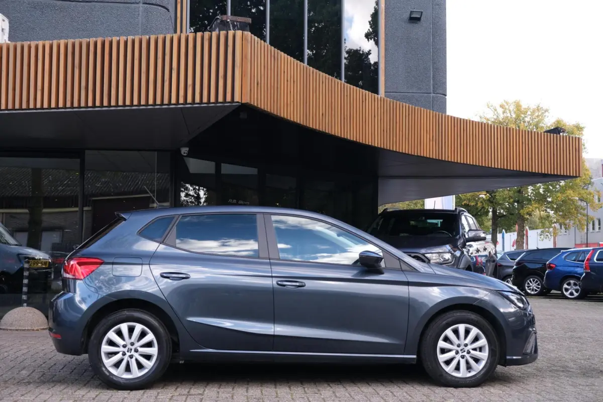 1.0 Style|Rijklaar!|Carplay|LaneAssist|FrontAssist|DAB|Cruise