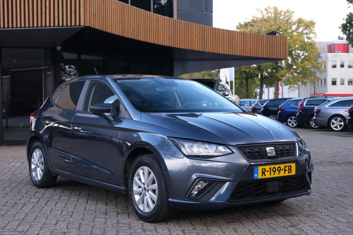 1.0 Style|Rijklaar!|Carplay|LaneAssist|FrontAssist|DAB|Cruise