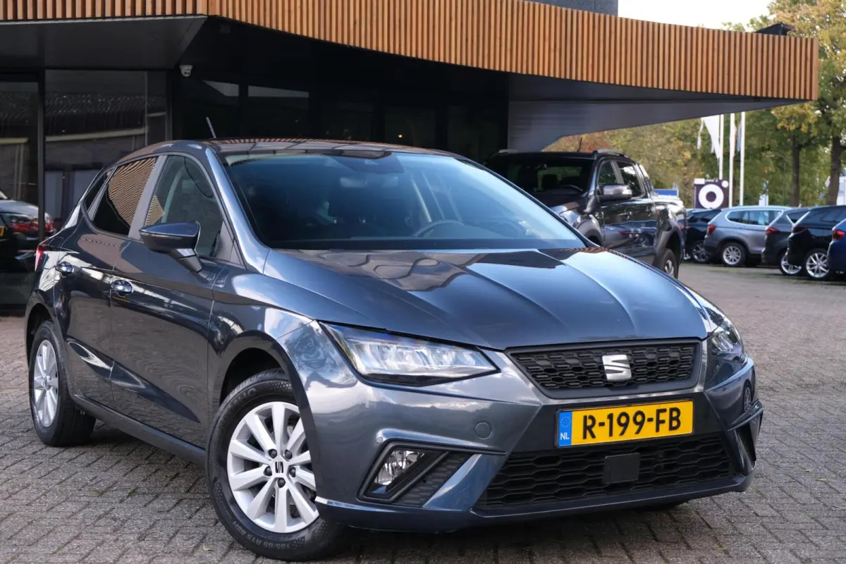 1.0 Style|Rijklaar!|Carplay|LaneAssist|FrontAssist|DAB|Cruise