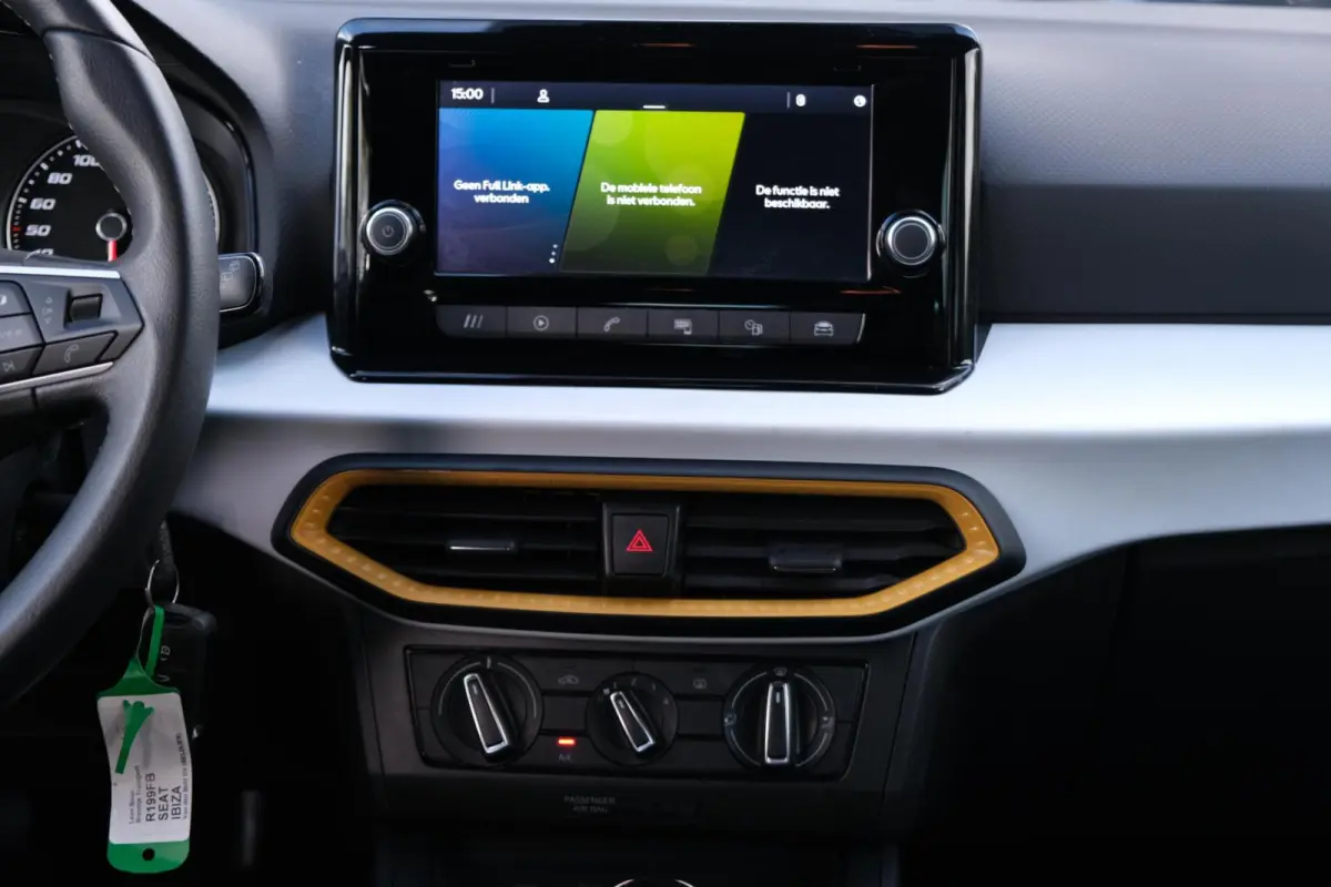 1.0 Style|Rijklaar!|Carplay|LaneAssist|FrontAssist|DAB|Cruise