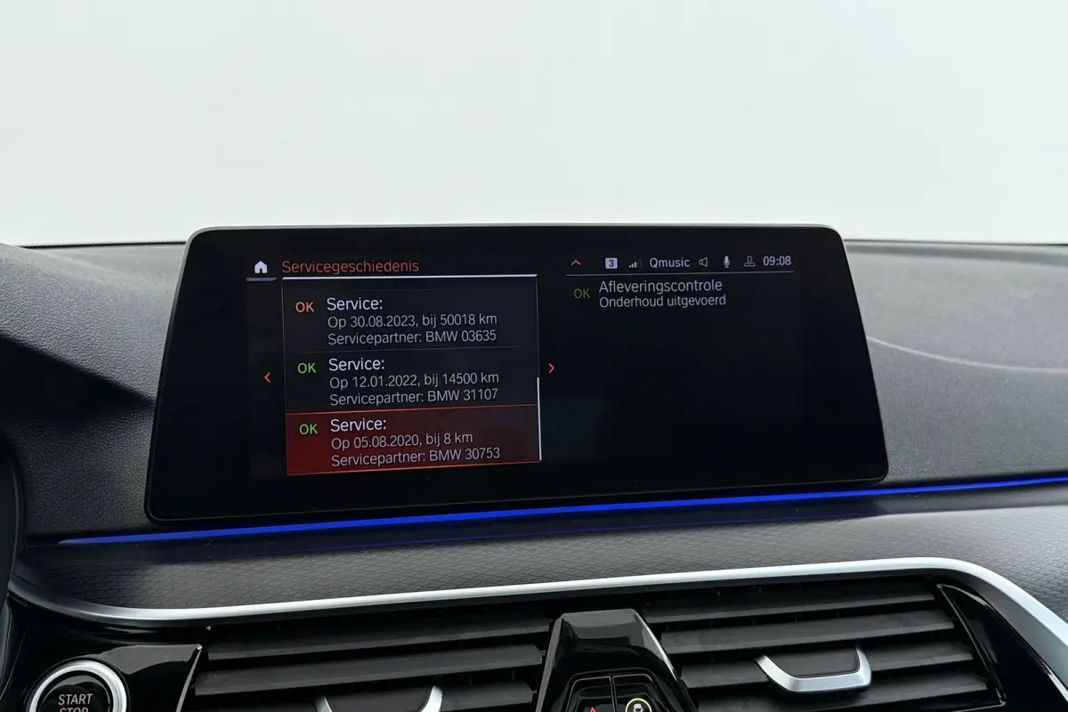 520i High Executive M-Sport | Panoramadak | Dealer Ond. | CarPlay | Stoelverwarming | Comfortstoelen | Head-Up