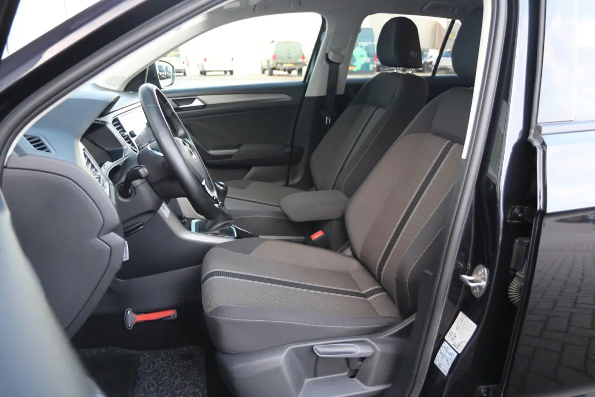 1.0 TSI 110pk Style | Navigatie | App Connect | Parkeersensoren Voor & Achter | Trekhaak | Climatronic