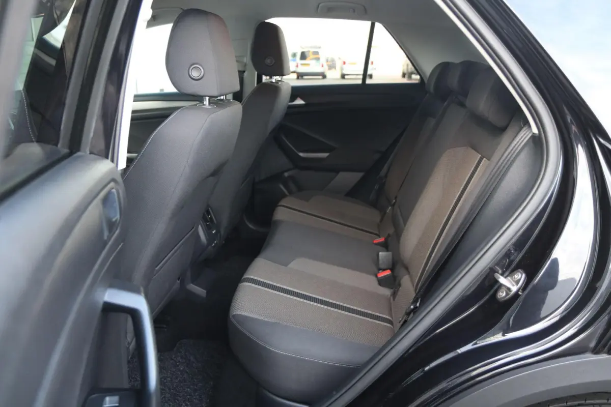 1.0 TSI 110pk Style | Navigatie | App Connect | Parkeersensoren Voor & Achter | Trekhaak | Climatronic