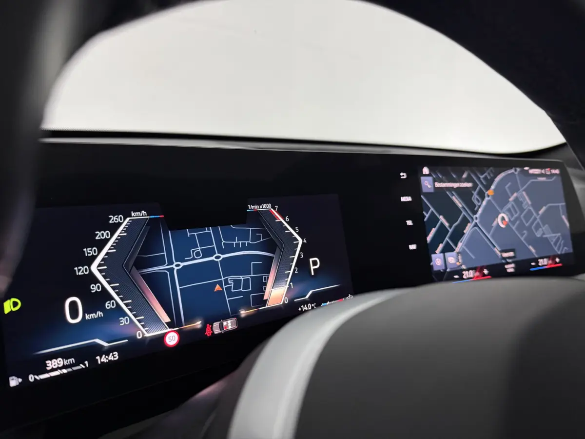 sDrive20i M-Sport | Pano | Virtual | Camera | Sfeer | Winterpack | Carplay | Cruise | NAP