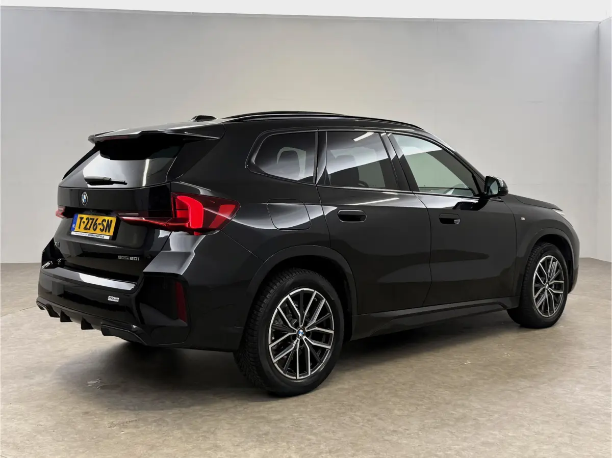 sDrive20i M-Sport | Pano | Virtual | Camera | Sfeer | Winterpack | Carplay | Cruise | NAP