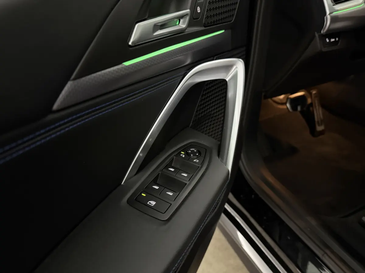 sDrive20i M-Sport | Pano | Virtual | Camera | Sfeer | Winterpack | Carplay | Cruise | NAP