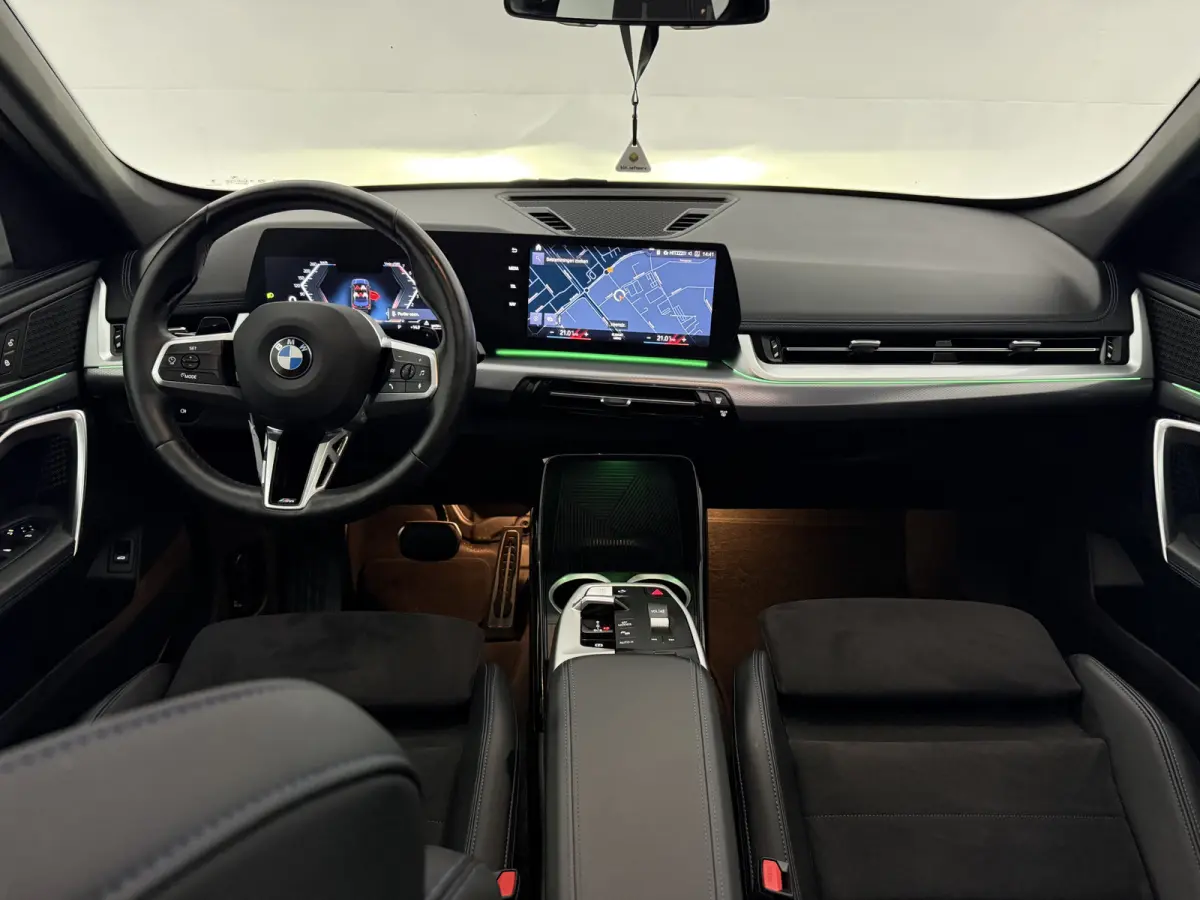 sDrive20i M-Sport | Pano | Virtual | Camera | Sfeer | Winterpack | Carplay | Cruise | NAP