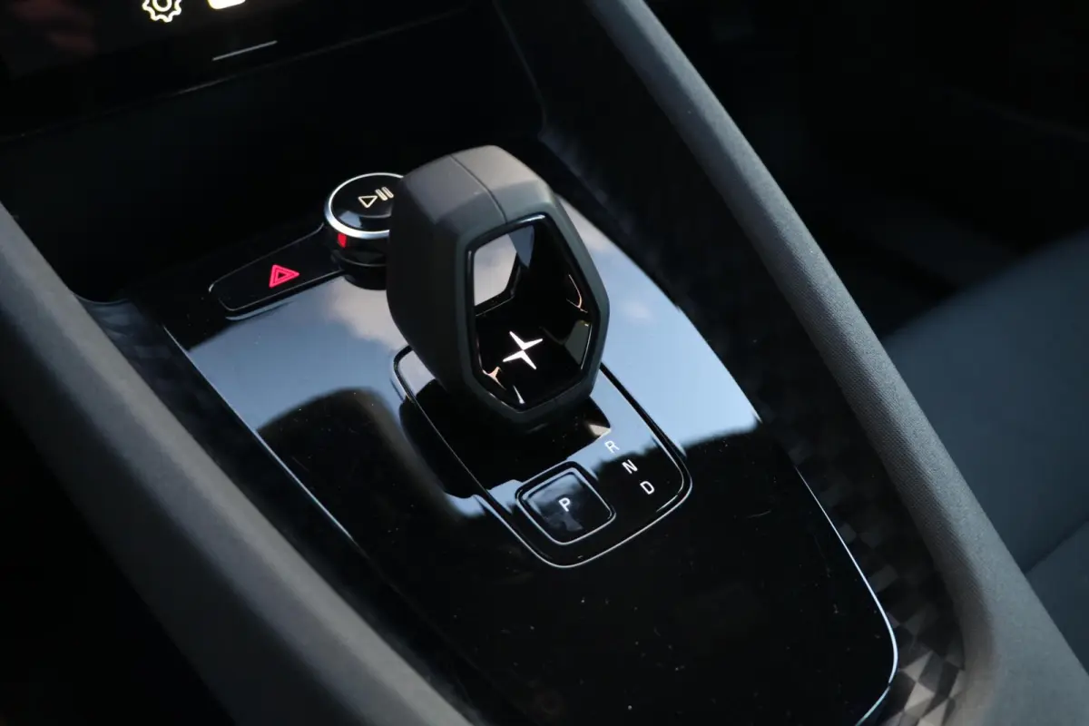 Long Range Dual Motor Plus Pilot78kWh |PERFORMACE| Trekhaak Öhlins vering Camera AppleCarplay 20'Inch BJ2021