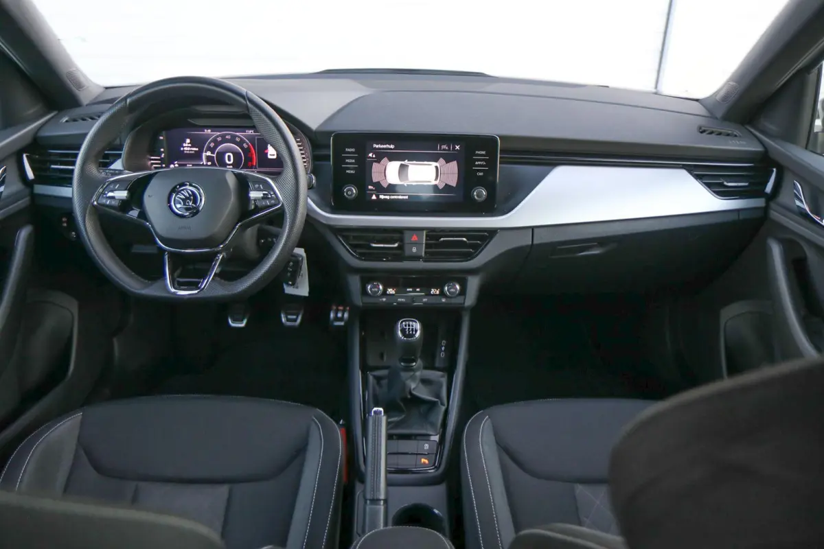 1.0 TSI 110pk Sport Business | Smart Link | Achteruitrijcamera | Climate Control | 18" Velgen  | LED Verlichting