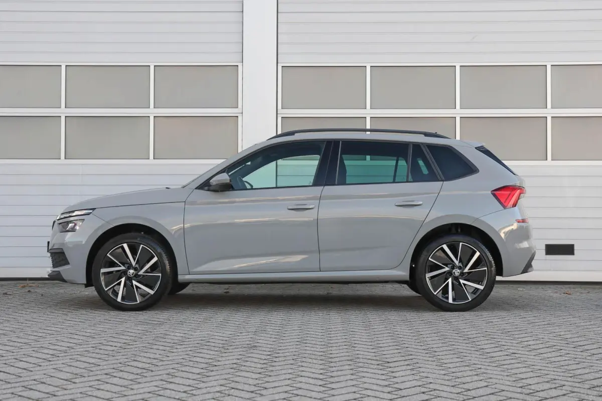 1.0 TSI 110pk Sport Business | Smart Link | Achteruitrijcamera | Climate Control | 18" Velgen  | LED Verlichting