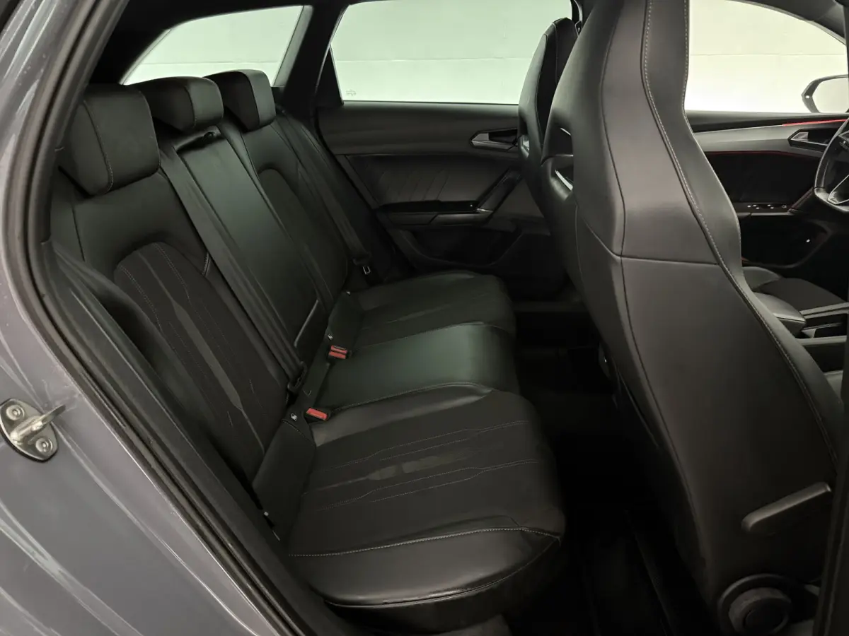 1.4 e-Hybrid VZ Adrenaline | Virtual | Camera | Sfeer | Carplay | Trekhaak | Stoel/Stuurverw. | NAP
