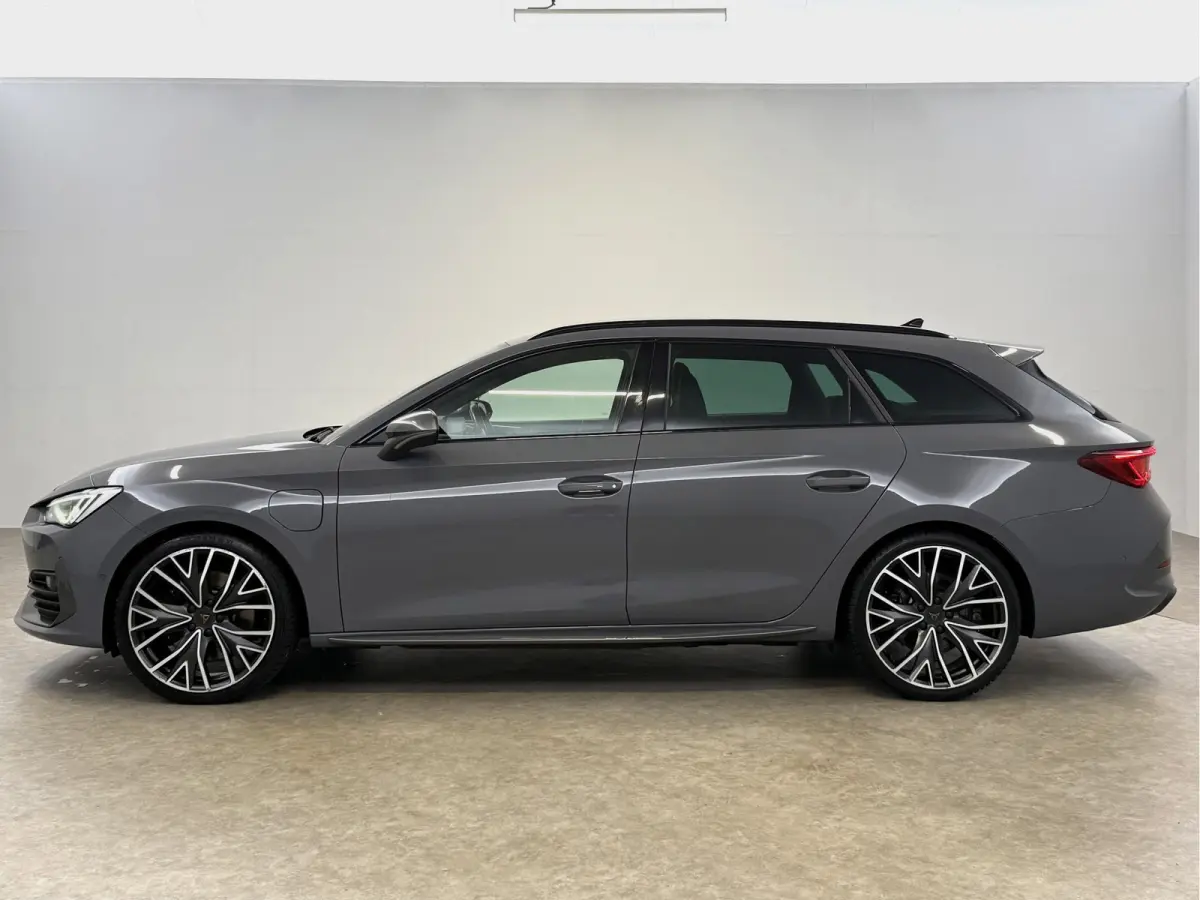 1.4 e-Hybrid VZ Adrenaline | Virtual | Camera | Sfeer | Carplay | Trekhaak | Stoel/Stuurverw. | NAP